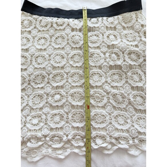 Whispers Romantic Lace Mini Skirt Off White Black Stretch Waist Band Size Large - Picture 14 of 15